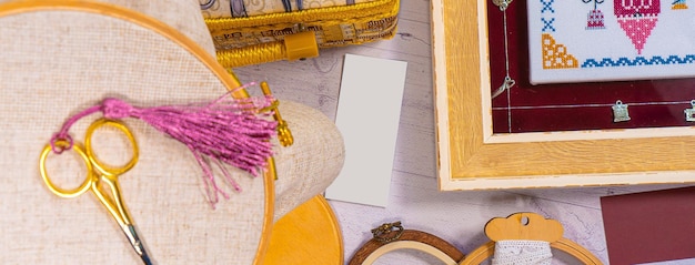 kontakt i materiały do haftu